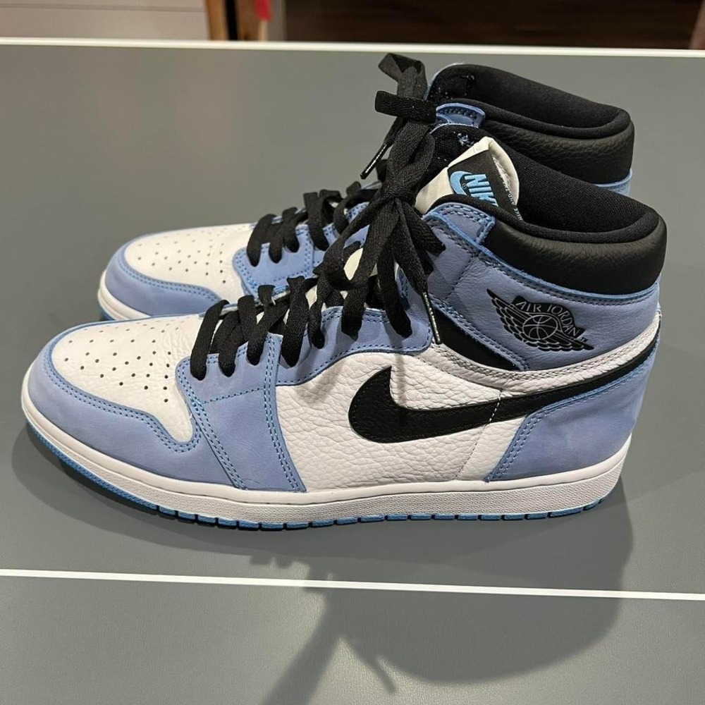 Jordan 1 low university blue UNC‎  Sku 555088 134 Size 11.5